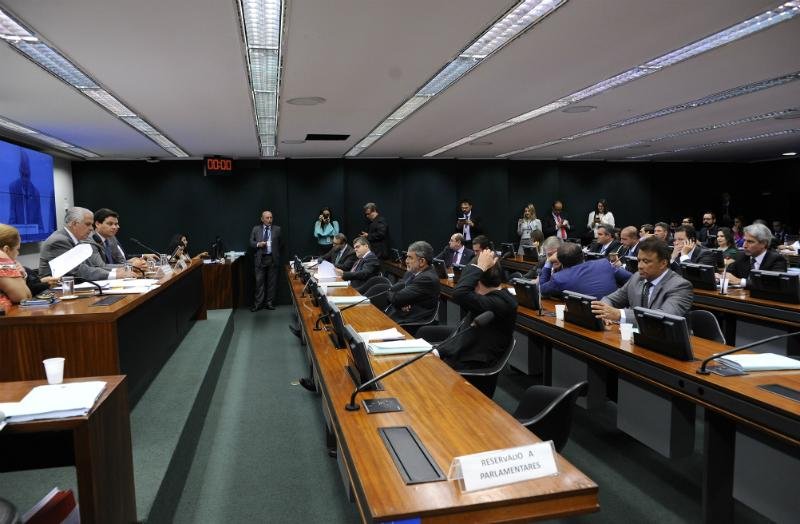Conselho de &Eacute;tica indica testemunhas contra Eduardo Cunha