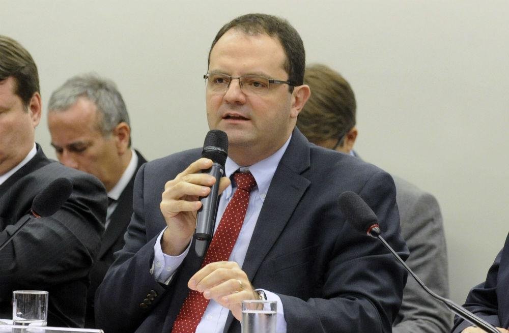 Ministro da Fazenda disse que n&atilde;o h&aacute; base legal para o impeachment