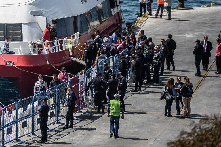 Turquia recebe os primeiros migrantes expulsos ap&oacute;s pacto com a UE
