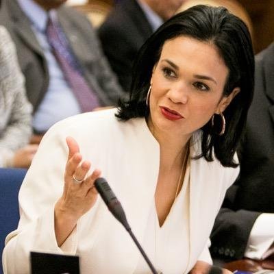Segundo Isabel De Saint Malo a empresa tomar&aacute; medidas dr&aacute;sticas, como mudan&ccedil;as em normas