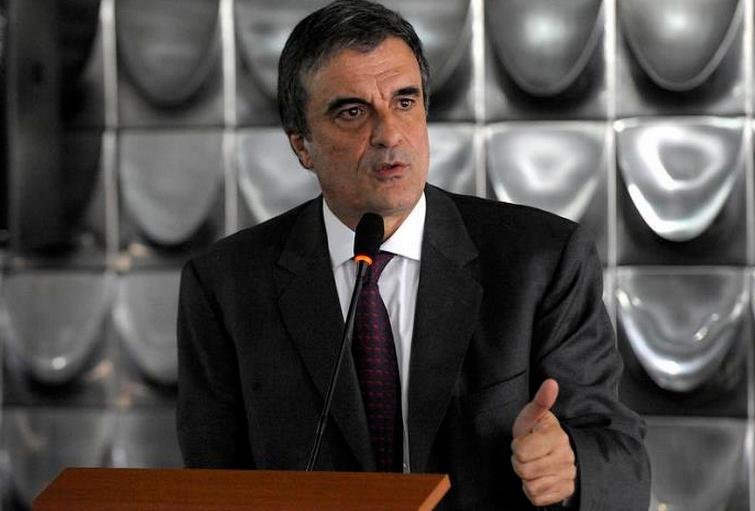 Jos&eacute; Eduardo Cardozo poder&aacute; comparecer para apresentar defesa da presidente &agrave; C&acirc;mara