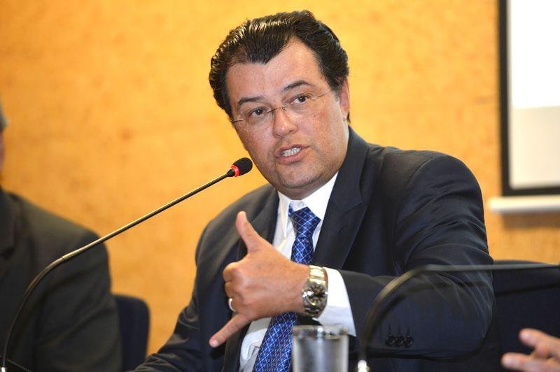 Eduardo Braga enfatizou que reuni&atilde;o de desligamento no dia 29 n&atilde;o deveria ter ocorrido