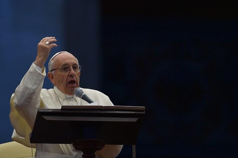 Papa planeja visita &agrave; Gr&eacute;cia para apoiar refugiados