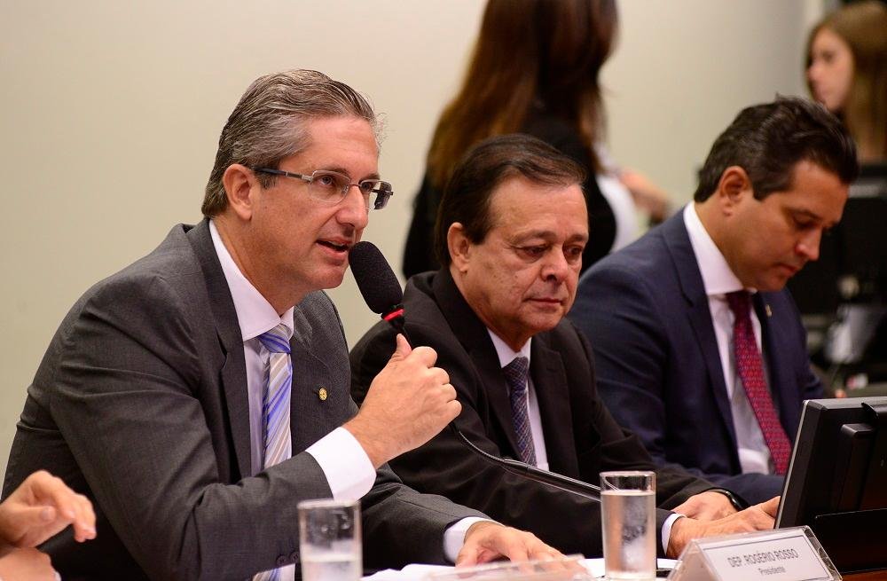 Rosso chama l&iacute;deres para definir sess&atilde;o sobre relat&oacute;rio do impeachment