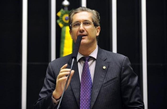 Presidente da comiss&atilde;o chamou l&iacute;deres dos partidos para definir detalhes da sess&atilde;o