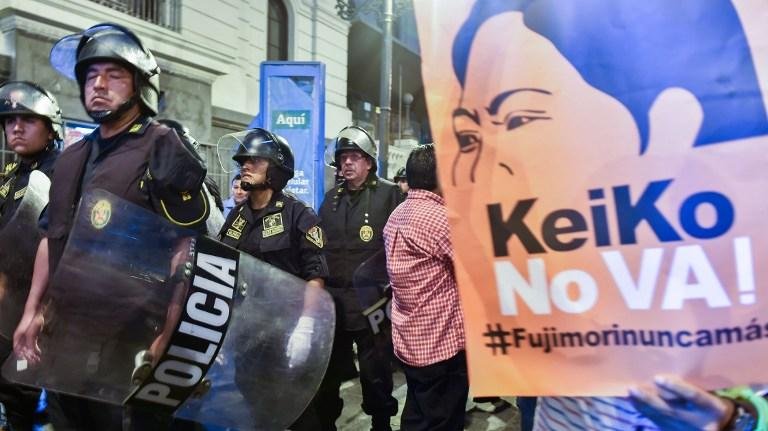 Milhares protestam contra candidatura de filha de Fujimori no Peru