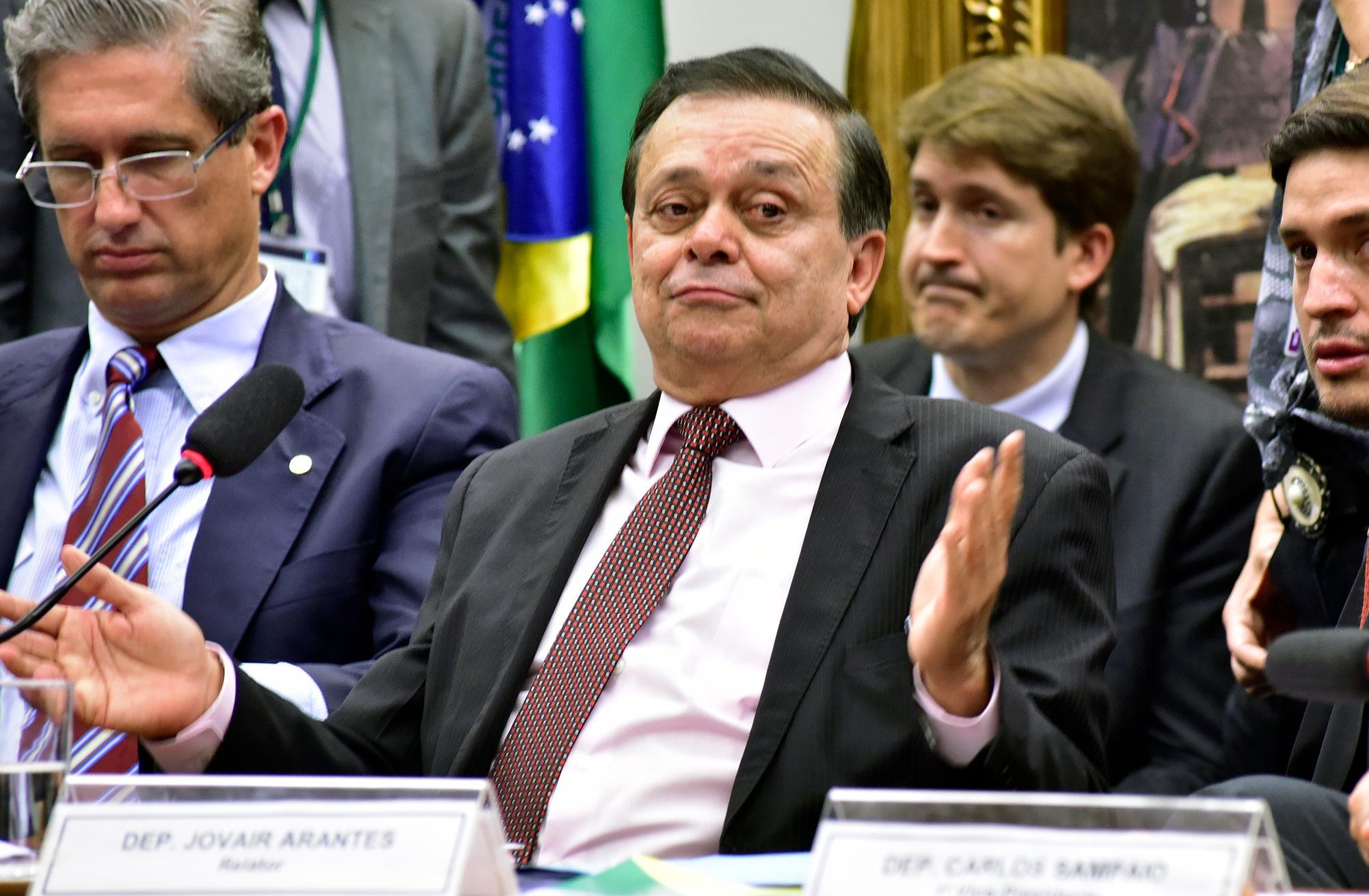 Jovair Arantes (PTB-GO) afirma que o pedido preenche todas as condi&ccedil;&otilde;es jur&iacute;dicas e pol&iacute;ticas 