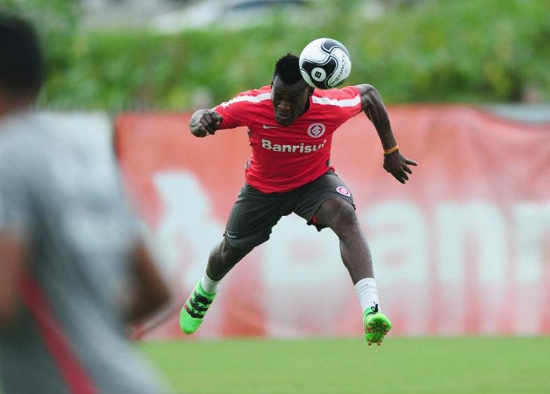 Paul&atilde;o volta para defesa e enfrentar&aacute; S&atilde;o Paulo
