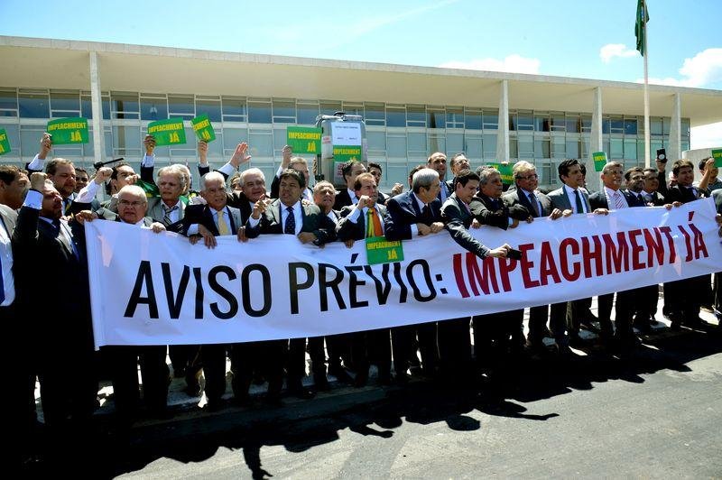 Partidos contr&aacute;rios ao governo e alguns membros do PMDB e PP avisaram que este &eacute; um "aviso pr&eacute;vio"