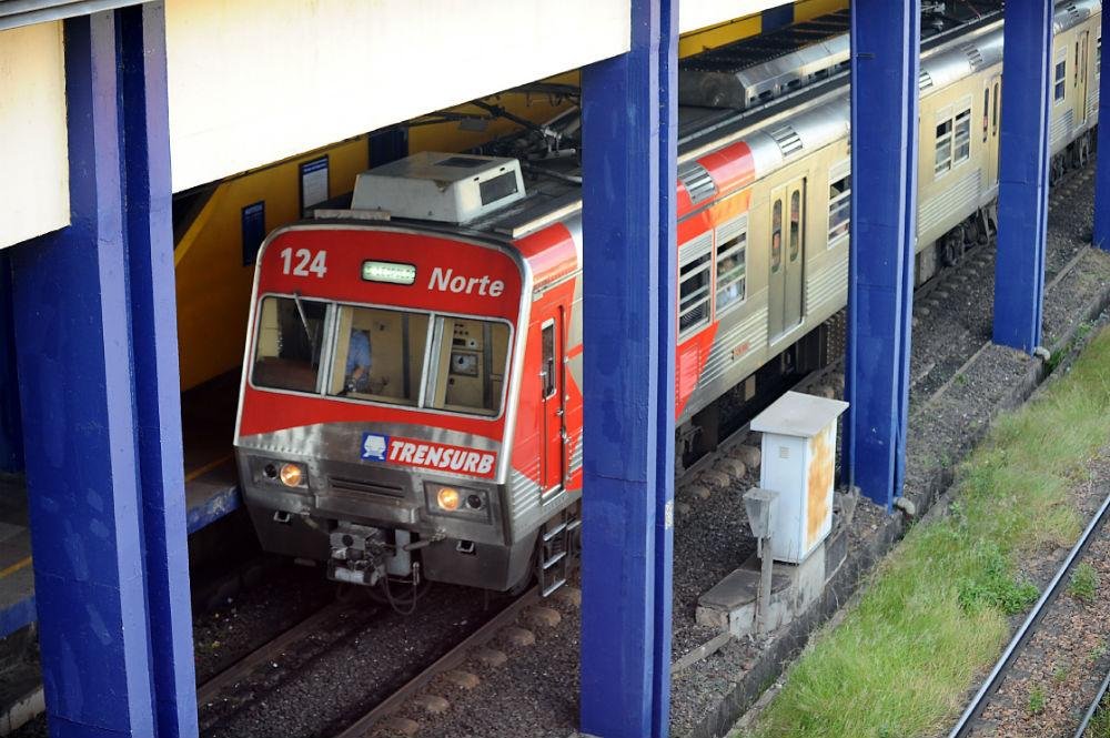 Explos&atilde;o em susbesta&ccedil;&atilde;o de Sapucaia limita viagens do trem at&eacute; a esta&ccedil;&atilde;o Mathias Velho