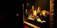 Visitantes apreciam obras de Caravaggio em exposição em Roma