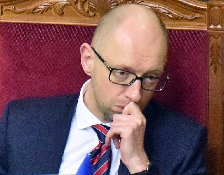 Arseni Yatseniuk foi alvo de uma s&eacute;rie de esc&acirc;ndalos de corrup&ccedil;&atilde;o
