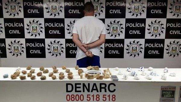 Opera&ccedil;&atilde;o desarticula ponto de distribui&ccedil;&atilde;o de drogas em Alvorada 