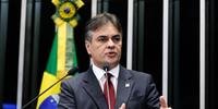 Senador alega que Dilma praticou crime de corrupção passiva privilegiada ao tentar nomear Lula