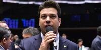 Líder do PMDB libera bancada para votação de relatório a favor do impeachment