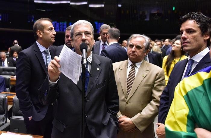 Antonio Imbassahy afirmou que a presidente cometeu crime de responsabilidade e iludiu a popula&ccedil;&atilde;o
