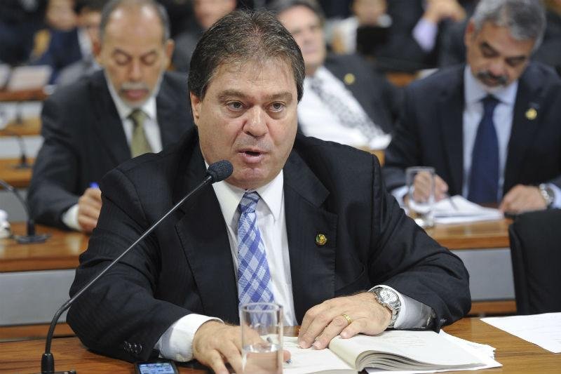 Ex-senador Gim Argello &eacute; preso na Lava Jato 
