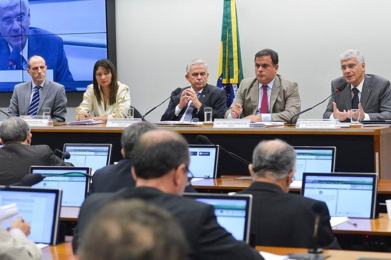 Secret&aacute;rio da Receita Federal explica atua&ccedil;&atilde;o do &oacute;rg&atilde;o na CPI do Carf