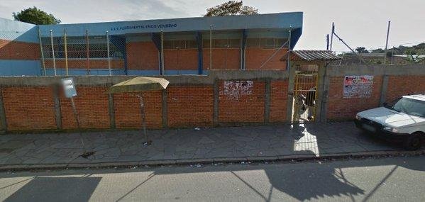 Escola &Eacute;rico Ver&iacute;ssimo suspendeu as atividades ap&oacute;s tiroteios nos arredores da institui&ccedil;&atilde;o