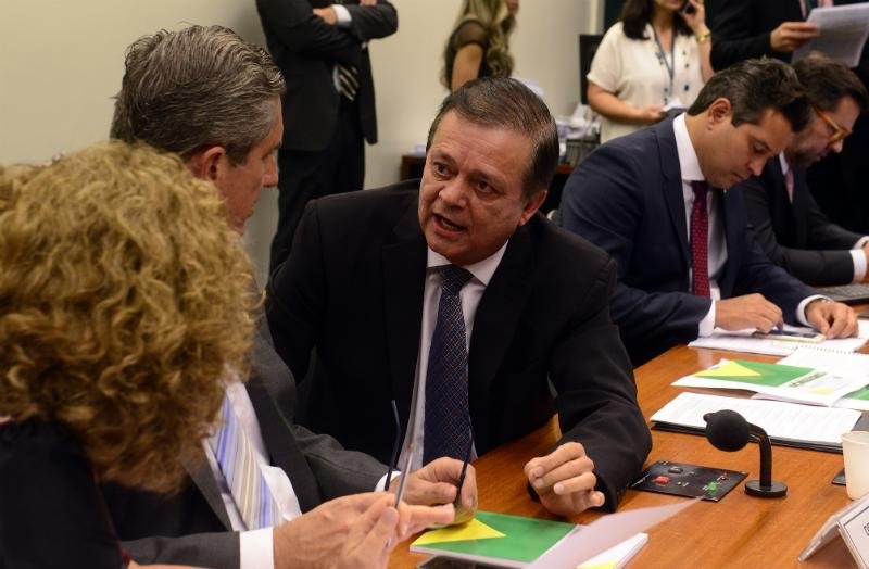 Partido deve anunciar posi&ccedil;&atilde;o majorit&aacute;ria a favor do impedimento de Dilma ap&oacute;s reuni&atilde;o presidida por Jovair Arantes