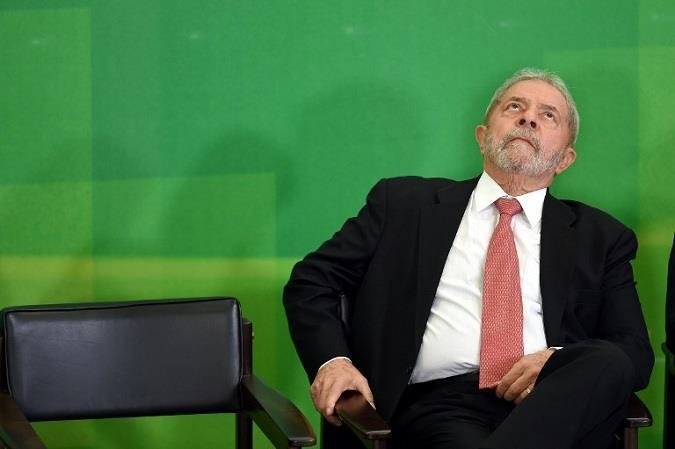 Lula foi nomeado Ministro da Casa Civil e teve posse suspendida por Gilmar Mendes