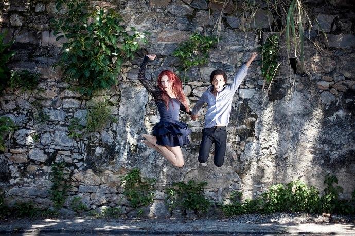 Linn Falc&atilde;o e Michael Alves atuam e dirigem a pe&ccedil;a