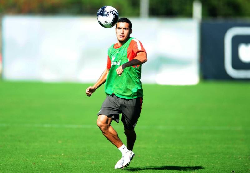 Efeito suspensivo de William d&aacute; a Argel mais uma op&ccedil;&atilde;o para a equipe