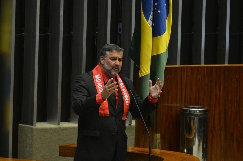 Deputado Paulo Pimenta critica postura do vice-presidente