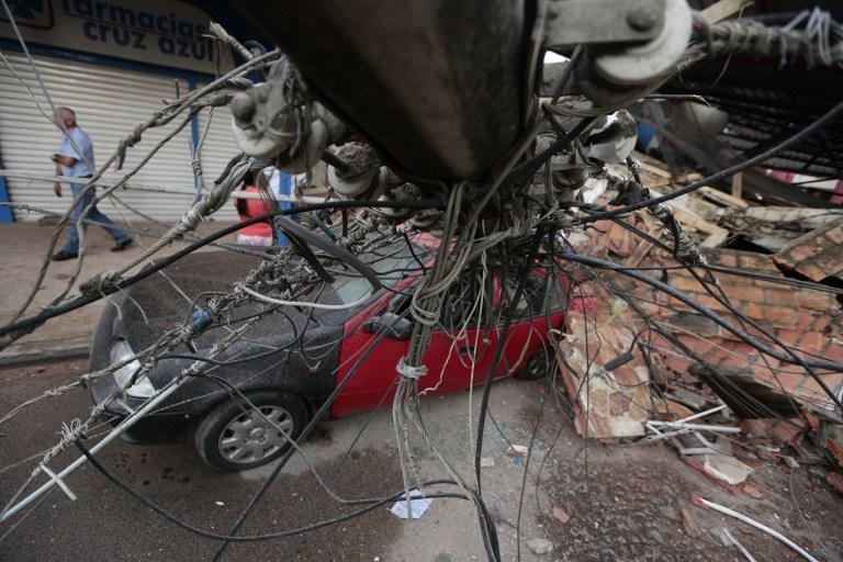 Sobe para 233 n&uacute;mero de mortos em terremoto no Equador 