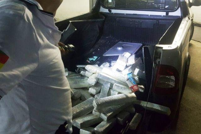Quadrilha &eacute; presa com 160 kg de maconha no RS