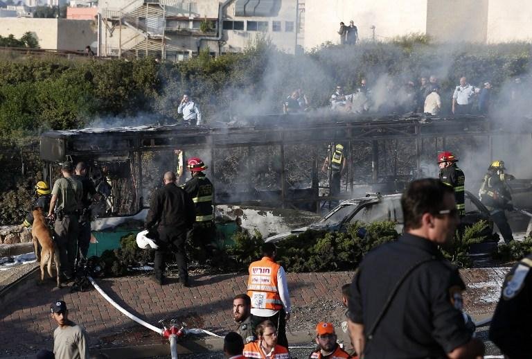 V&iacute;timas estavam em &ocirc;nibus ao lado do incendiado