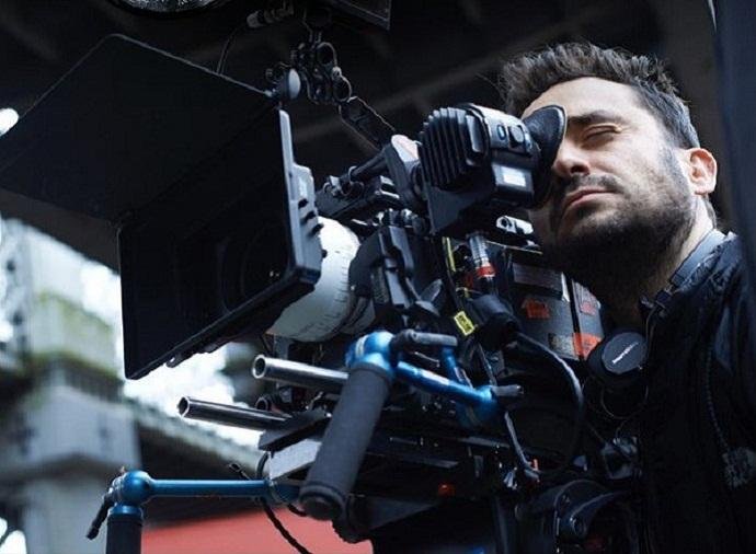 Cineasta tem filmes como "O Imposs&iacute;vel" no curr&iacute;culo
