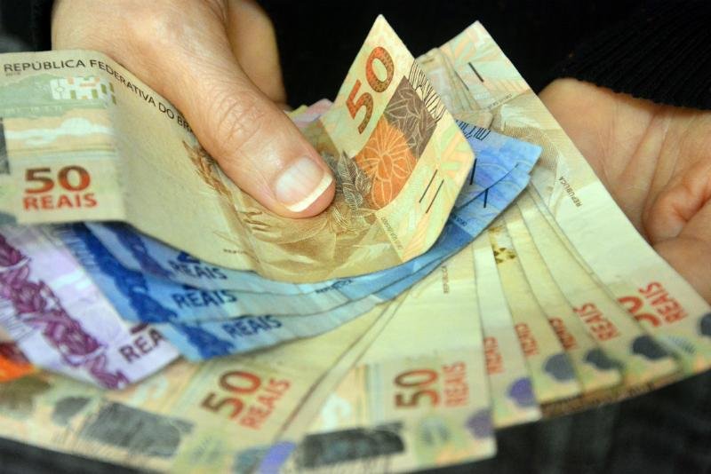 Arrecada&ccedil;&atilde;o de tributos registra queda em mar&ccedil;o, diz Receita Federal
