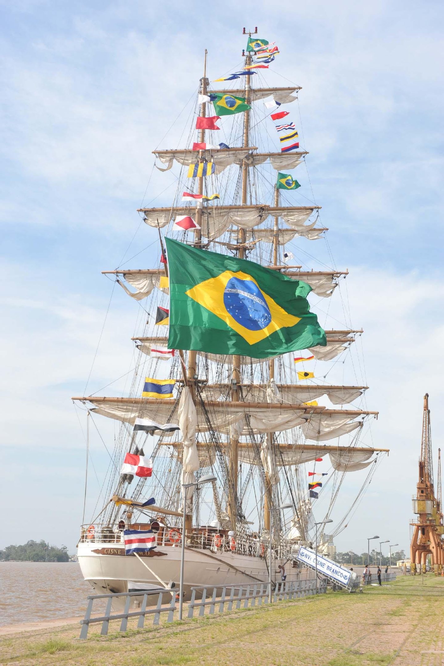 Embarca&ccedil;&atilde;o pode ser vista das 14h &agrave;s 18h at&eacute; domingo