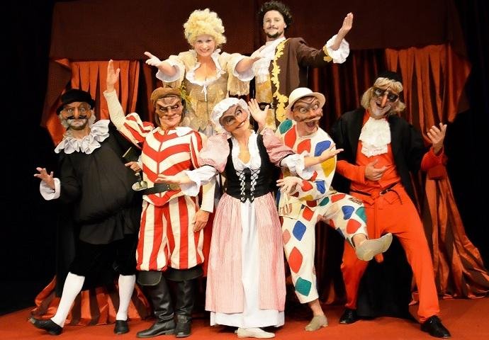 Pe&ccedil;a faz parte do g&ecirc;nero commedia dell&rsquo;arte 