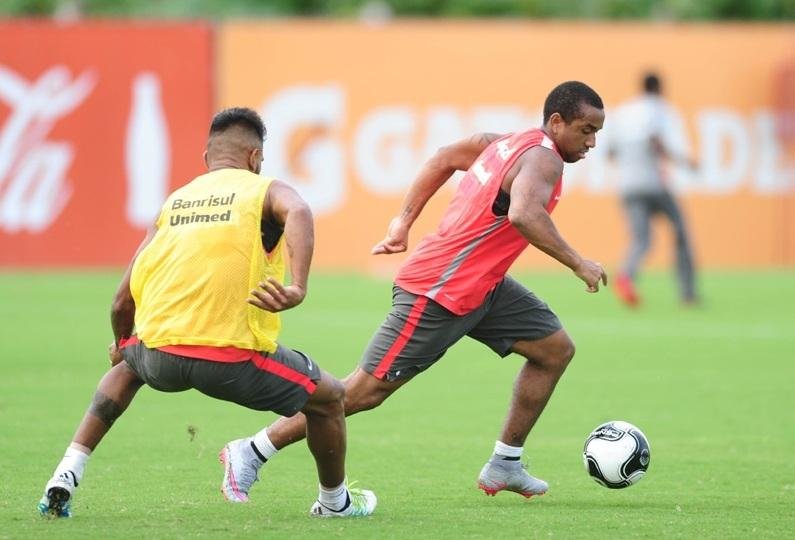 Anderson treinou nesta quarta-feira no CT Parque Gigante