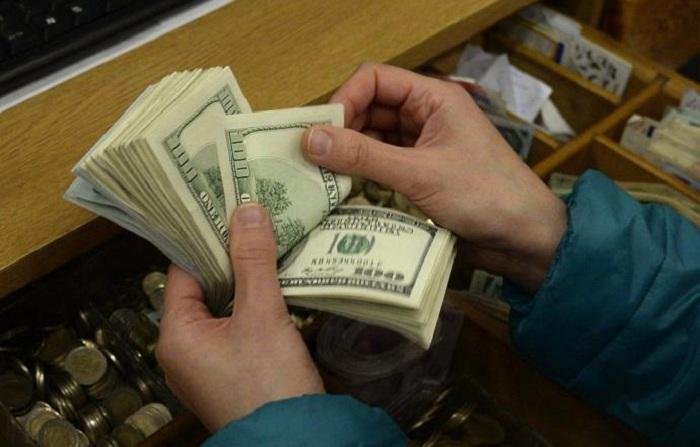 Os juros futuros confirmaram no fechamento o sinal de queda com que passaram a operar na parte da tarde