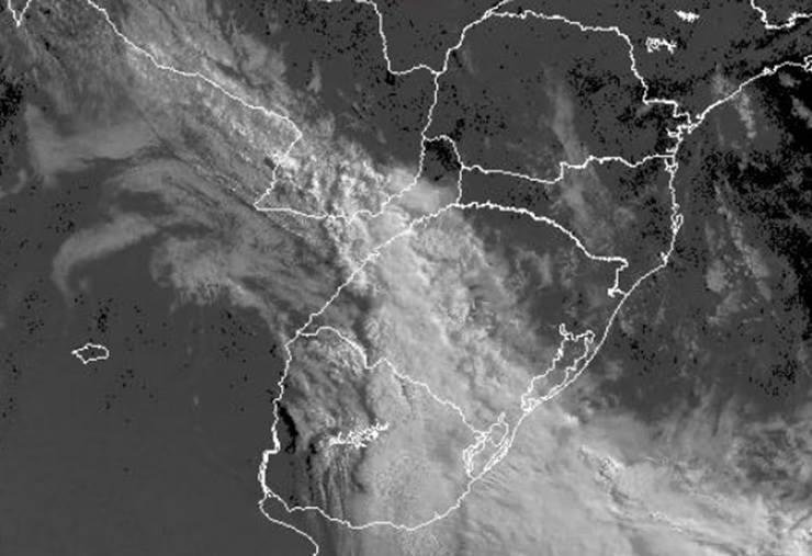 Frente fria avan&ccedil;a pelo Rio Grande do Sul