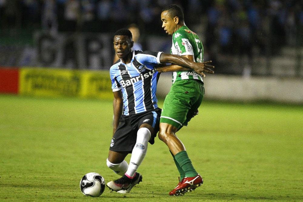 Tricolor n&atilde;o teve resposta para os donos da casa e acabou superado por 2 a 0