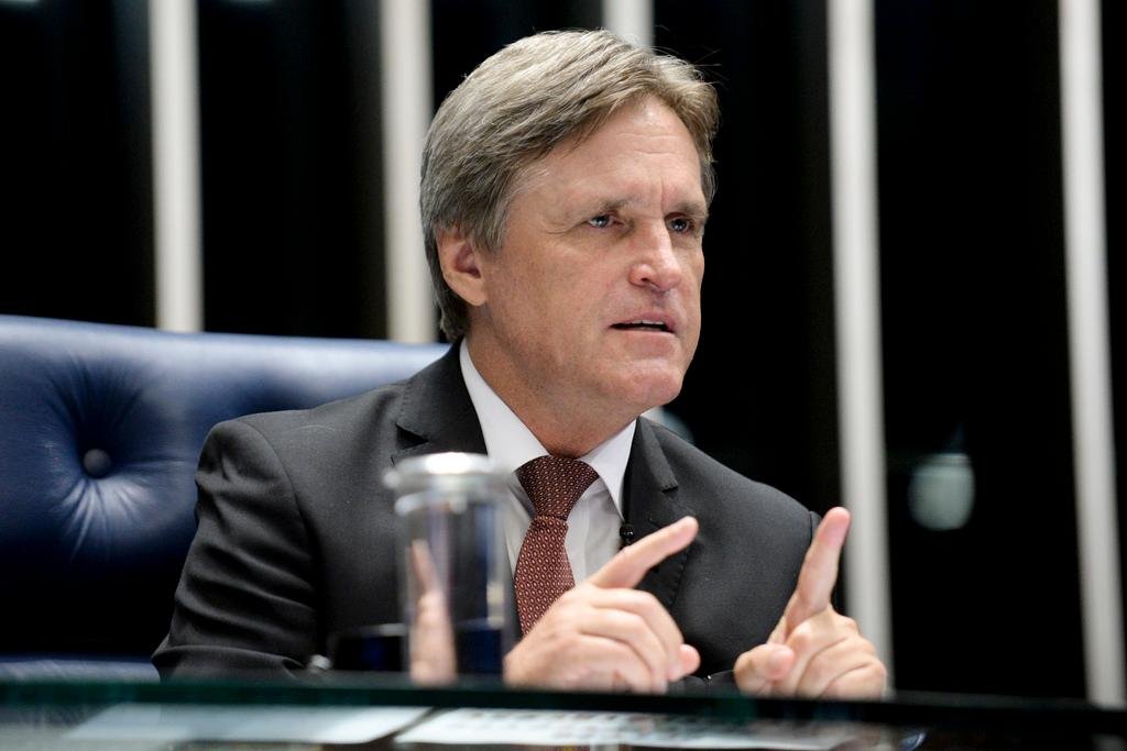Senador D&aacute;rio Berger (PMDB-SC) ser&aacute; o substituto