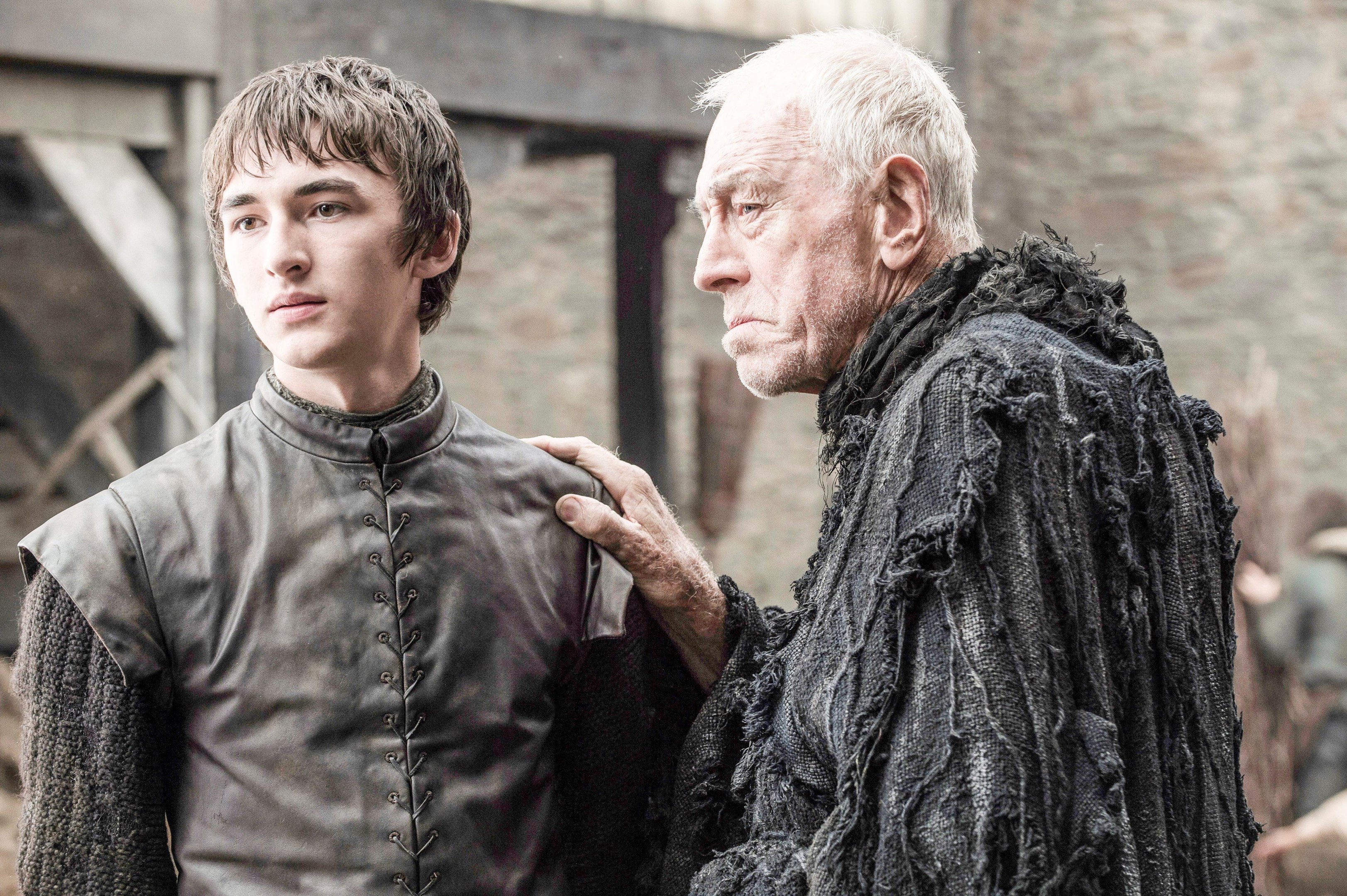 Isaac Hempstead Wright como Bran Stark, retorna nesta temporada, ao lado do ator Max von Sidow