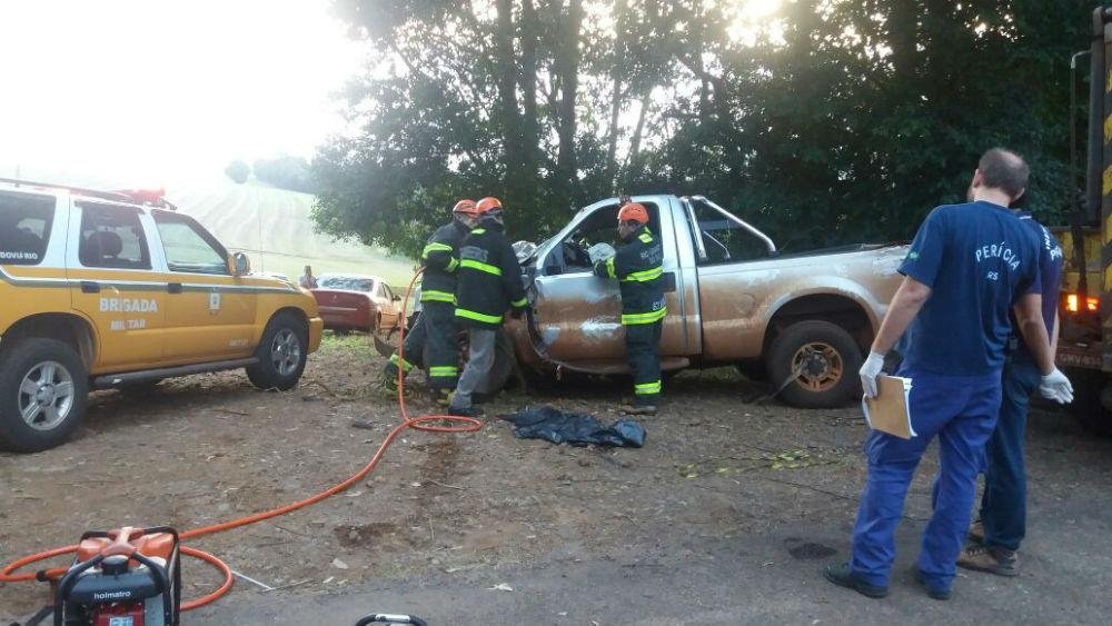 Agricultor morre ap&oacute;s bater caminhonete contra &aacute;rvore no Norte do Estado