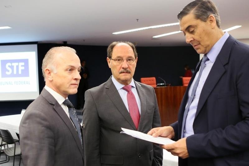 Sartori vai a Bras&iacute;lia acompanhar julgamento do c&aacute;lculo da d&iacute;vida com Uni&atilde;o
