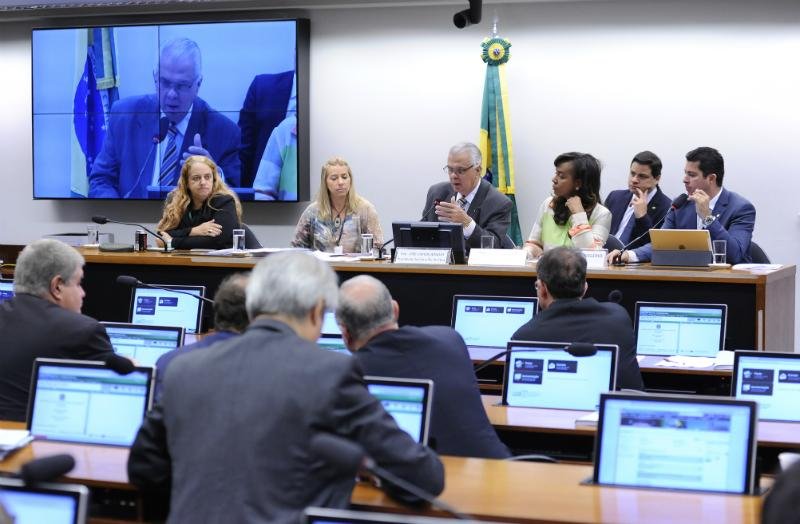 Conselho de &Eacute;tica autoriza compra de passagem para Baiano depor na Lava Jato