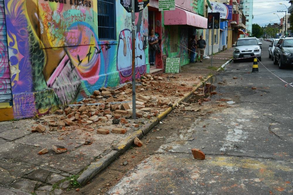 Filha da v&iacute;tima segue internada ap&oacute;s desabamento na &aacute;rea central da cidade