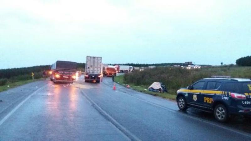 Colis&atilde;o frontal envolveu um Ford Mondeo de S&atilde;o Marcos e um caminh&atilde;o de Paulo Bento