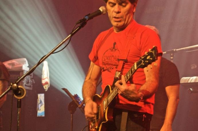 Coment&aacute;rio de vocalista do Ultraje a Rigor sobre ciclovia no Rio revolta internautas