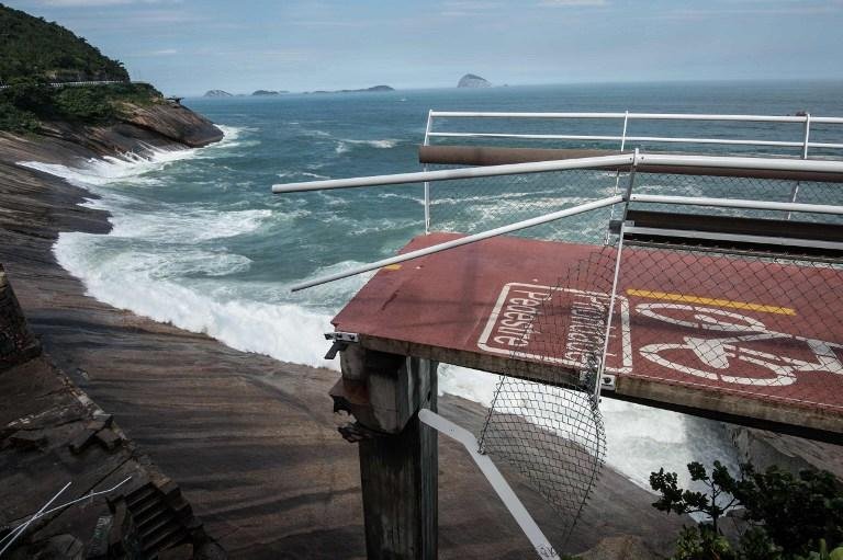 Trecho de 50 metros desabou no Rio e matou duas pessoas