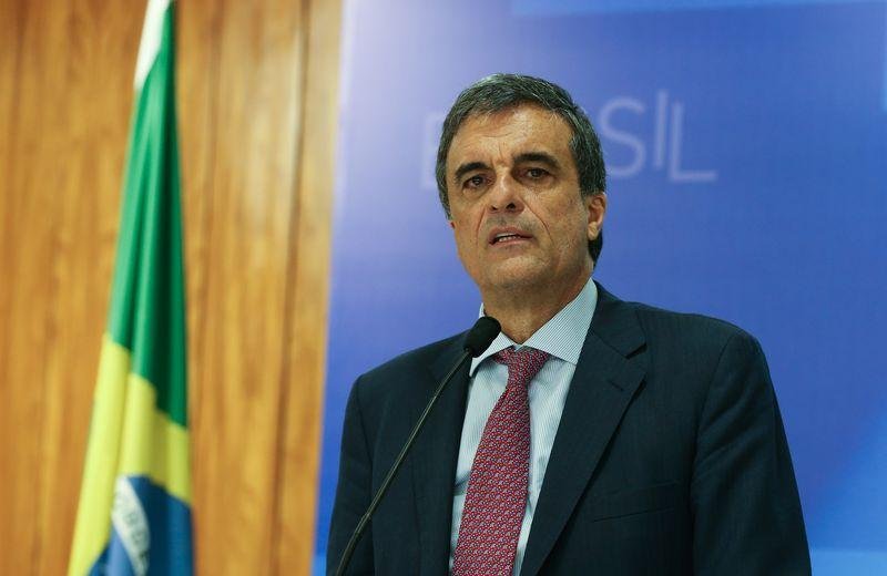 Ministro da Advocacia-Geral da Uni&atilde;o confia na revers&atilde;o de votos ao longo dos pr&oacute;ximos dias
