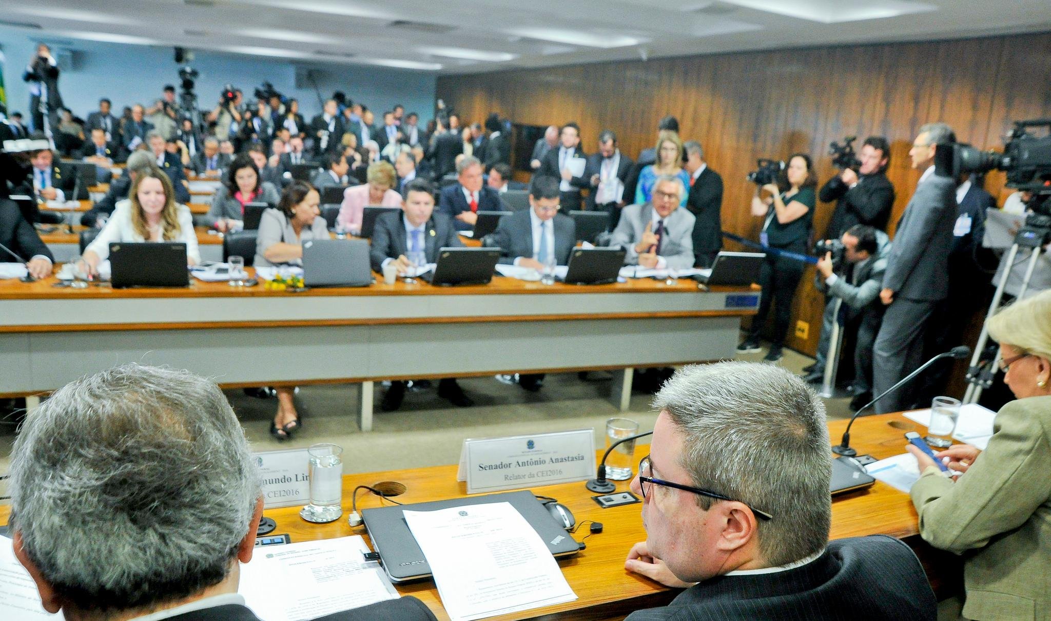 Comiss&atilde;o do Impeachment ouvir&aacute; ministros do governo Dilma na sexta